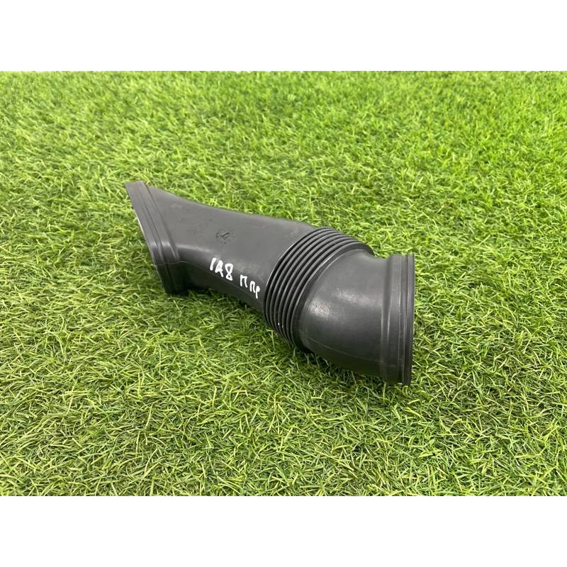 Патрубок воздушного фильтра (впускная система) AUDI A8 D4 2011 4,2 4H0129510C