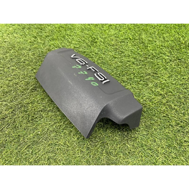 Декоративная крышка двигателя (двигатель и элементы) Audi Q5 8R 2012 3.2 CALB 06E103925F