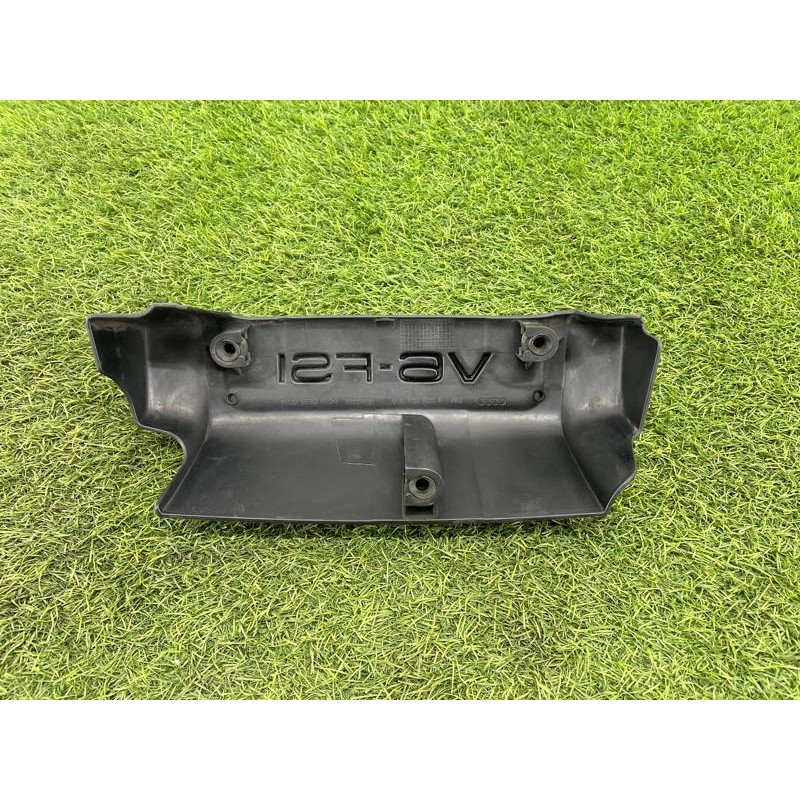 Декоративная крышка двигателя (двигатель и элементы) Audi Q5 8R 2012 3.2 CALB 06E103925F