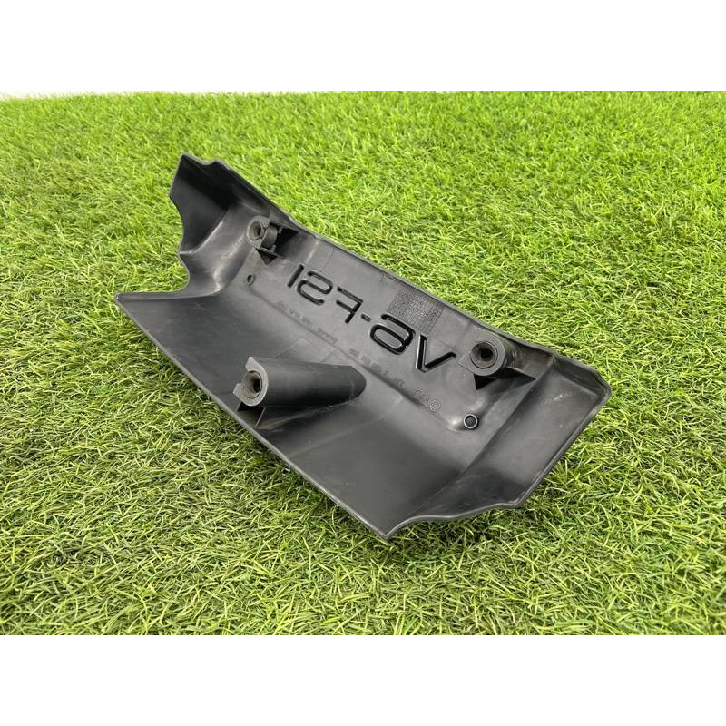 Декоративная крышка двигателя (двигатель и элементы) Audi Q5 8R 2012 3.2 CALB 06E103925F