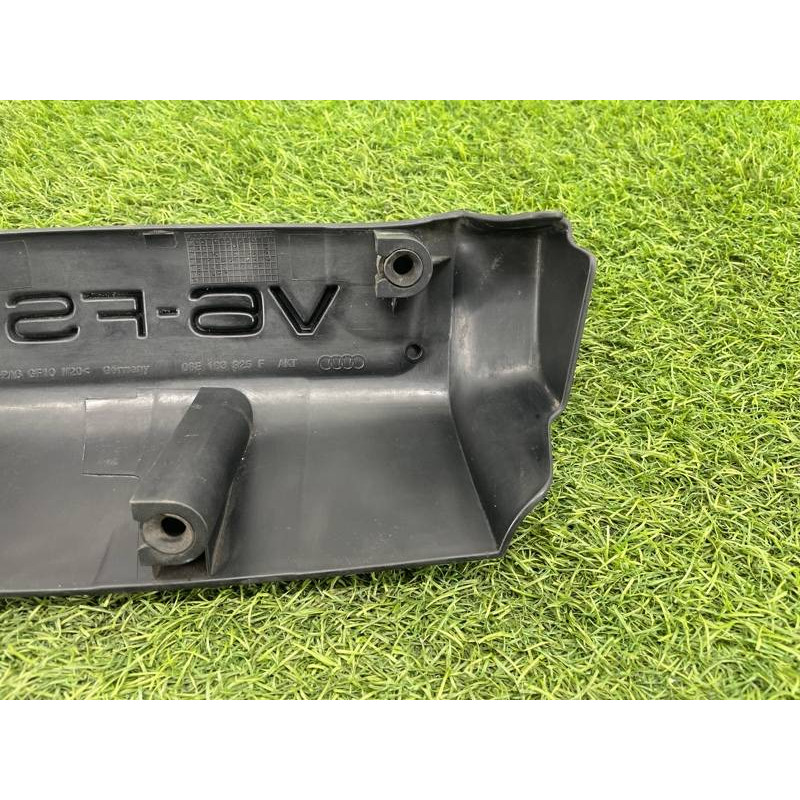 Декоративная крышка двигателя (двигатель и элементы) Audi Q5 8R 2012 3.2 CALB 06E103925F
