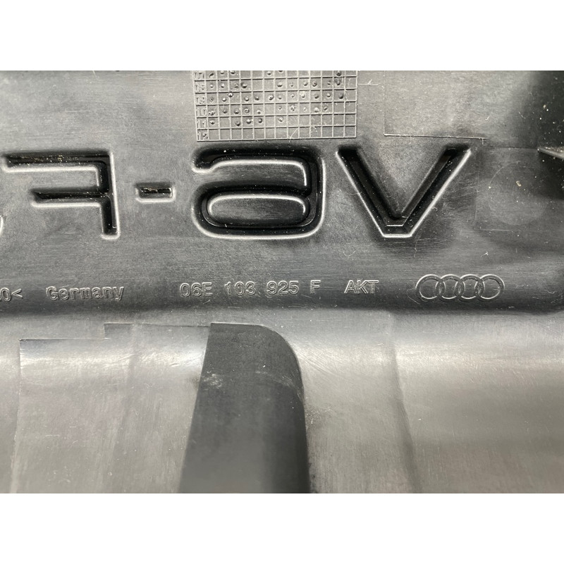 Декоративная крышка двигателя (двигатель и элементы) Audi Q5 8R 2012 3.2 CALB 06E103925F
