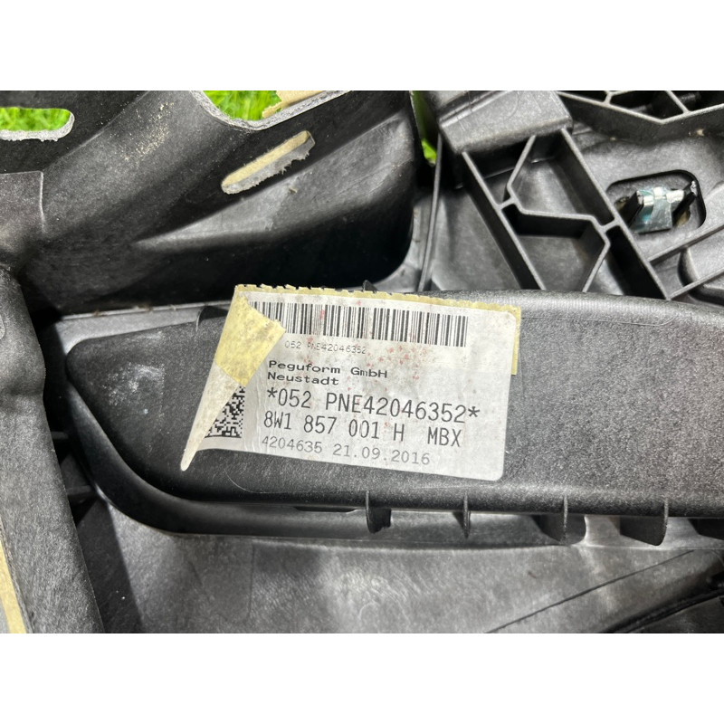 Торпеда (салон) AUDI A4 B9 2017 2.0L 8W1857001KMBX