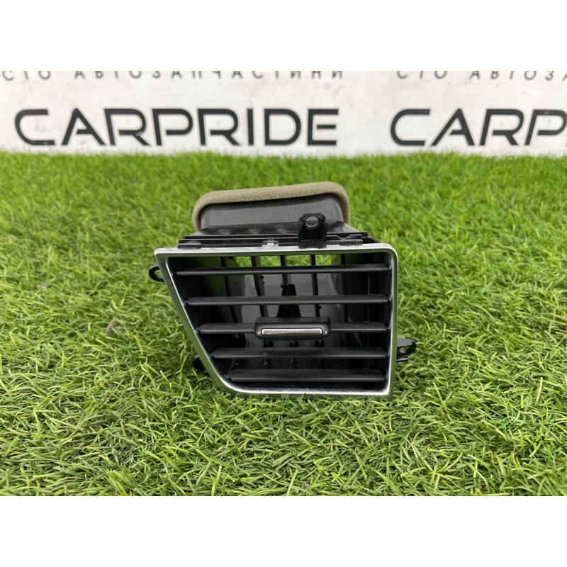 Центральний дефлектор салону (салон) AUDI A8 D4 2011 4,2 4H1820951AWVF