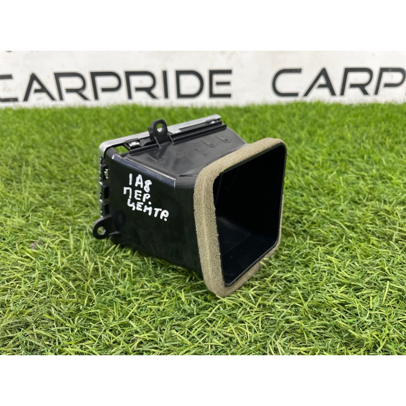 Центральний дефлектор салону (салон) AUDI A8 D4 2011 4,2 4H1820951AWVF