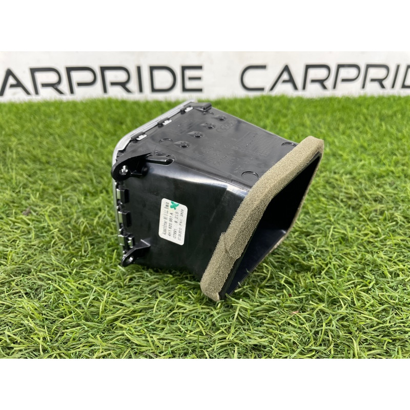 Центральний дефлектор салону (салон) AUDI A8 D4 2011 4,2 4H1820951AWVF