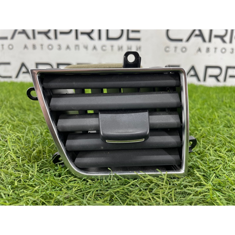 Центральний дефлектор салону (салон) AUDI A8 D4 2011 4,2 4H1820951AWVF