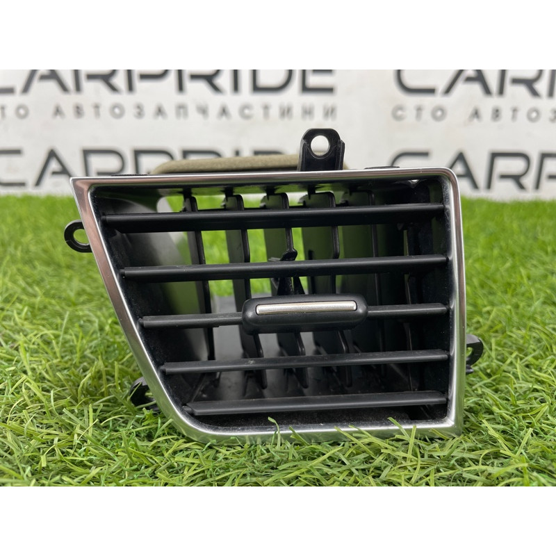 Центральний дефлектор салону (салон) AUDI A8 D4 2011 4,2 4H1820951AWVF