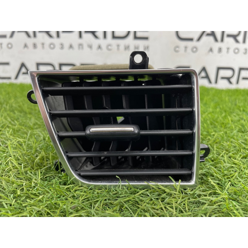 Центральний дефлектор салону (салон) AUDI A8 D4 2011 4,2 4H1820951AWVF