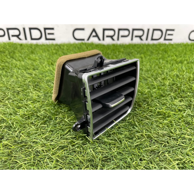 Центральний дефлектор салону (салон) AUDI A8 D4 2011 4,2 4H1820952AWVF