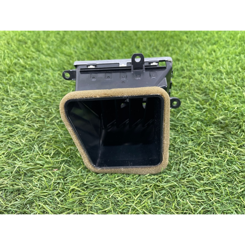 Центральний дефлектор салону (салон) AUDI A8 D4 2011 4,2 4H1820952AWVF