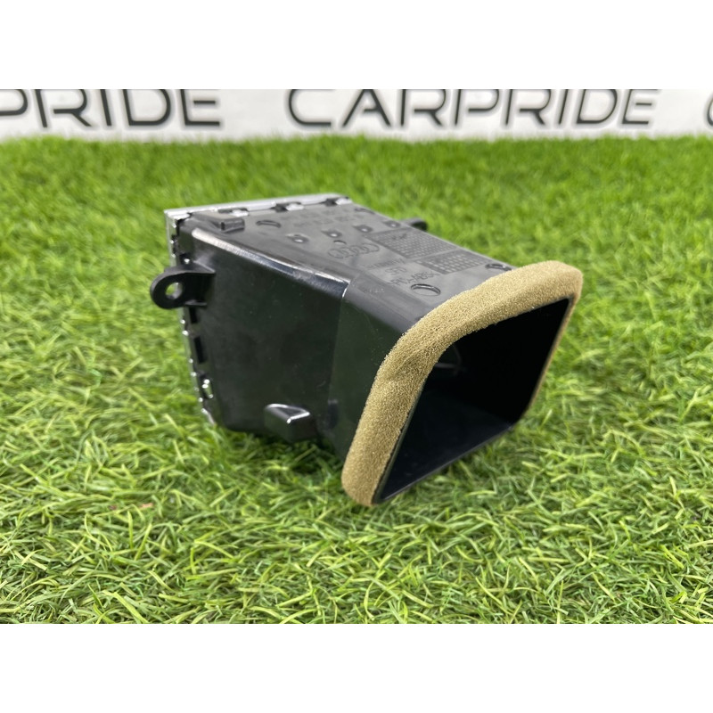 Центральний дефлектор салону (салон) AUDI A8 D4 2011 4,2 4H1820952AWVF