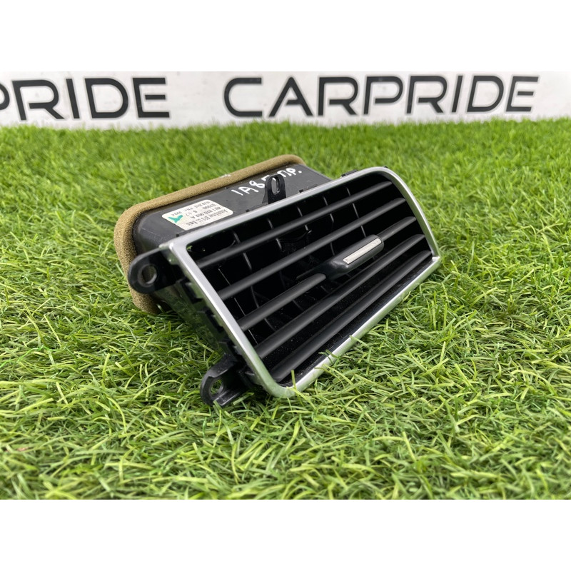 Дефлектор повітроводу (салон) AUDI A8 D4 2011 4,2 4H1820902AWVF