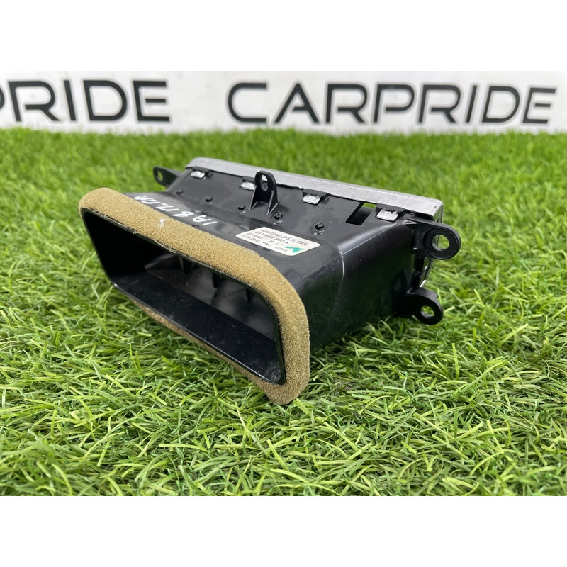 Дефлектор повітроводу (салон) AUDI A8 D4 2011 4,2 4H1820902AWVF