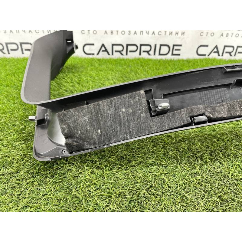 Обшивка крышки багажника (салон) Audi Q5 8R 2012 3.2 CALB 8R0867973A6PS