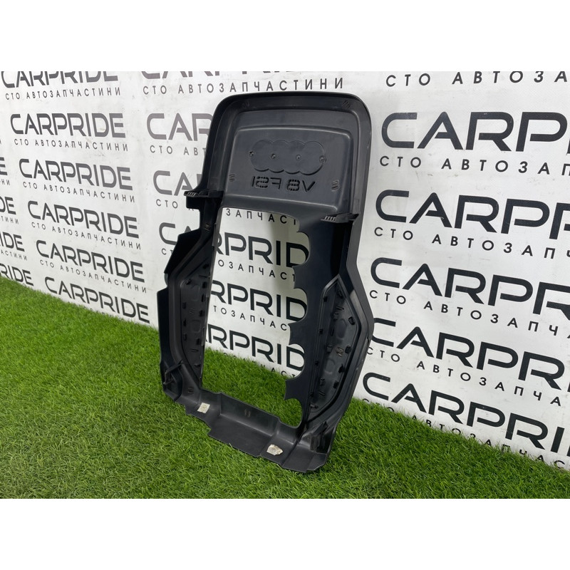 Декоративная крышка двигателя (двигатель и элементы) AUDI A8 D4 2011 4,2 079103925P