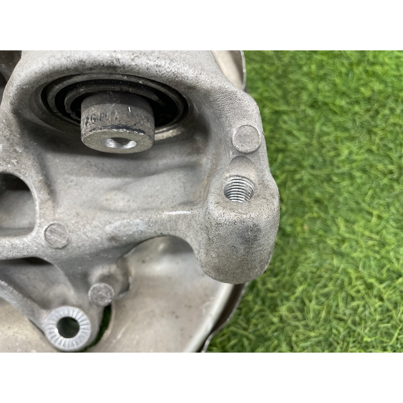 Цапфа подвески (подвеска) AUDI A4 B9 2017 2.0L 8W0505432T