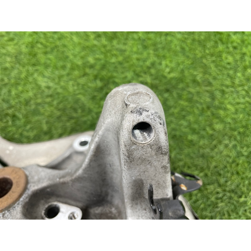 Цапфа подвески (подвеска) AUDI A4 B9 2017 2.0L 8W0505432T