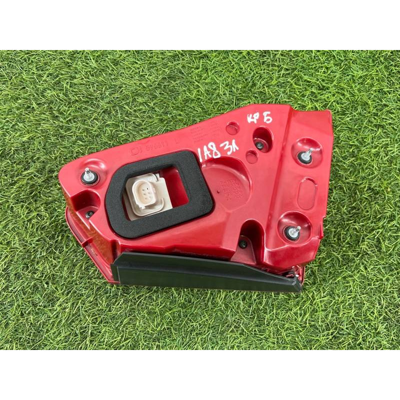 Задний фонарь (оптика) AUDI A8 D4 2011 4,2 4H0945093A