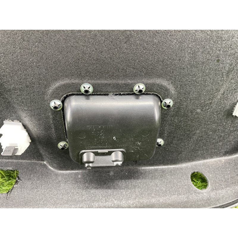 Обшивка кришки багажника (салон) AUDI A8 D4 2011 4,2 4H0867975G9X7