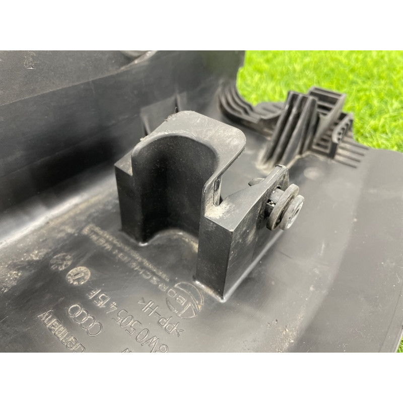 Защита рычага (трансмиссия) AUDI A4 B9 2017 2.0L 8W0505415D