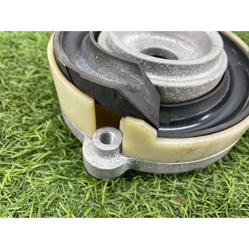 Опора стойки (подвеска) Audi A5 F5 2019 2.0 TFSI 8W0412377