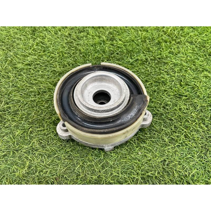 Опора стійки (підвіска) AUDI A4 B9 2017 2.0L 8W0412377