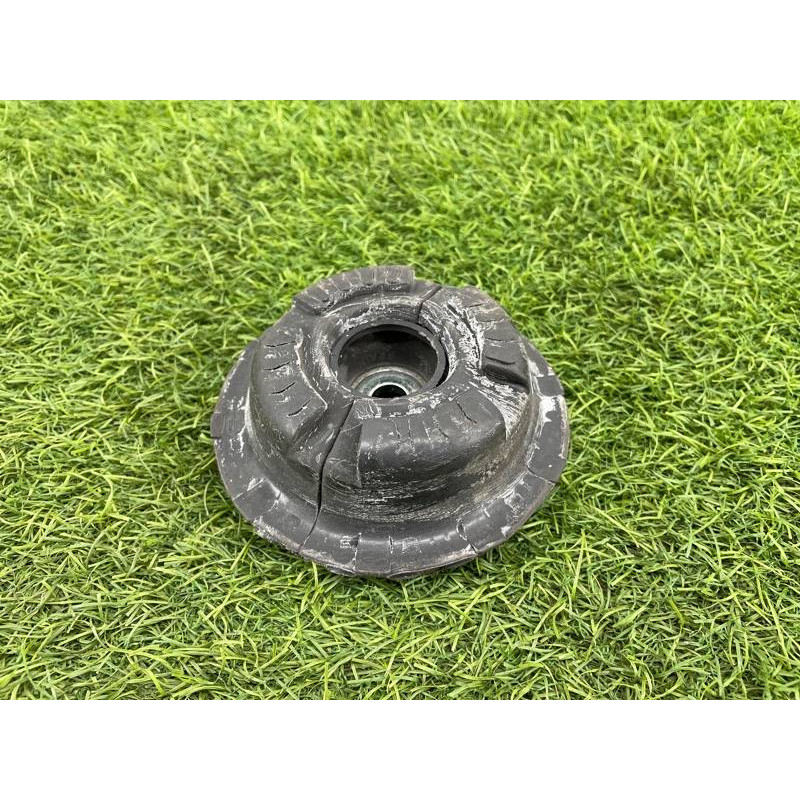 Опора пружины верхняя (подвеска) Audi Q5 8R 2012 3.2 CALB 8K0412377C