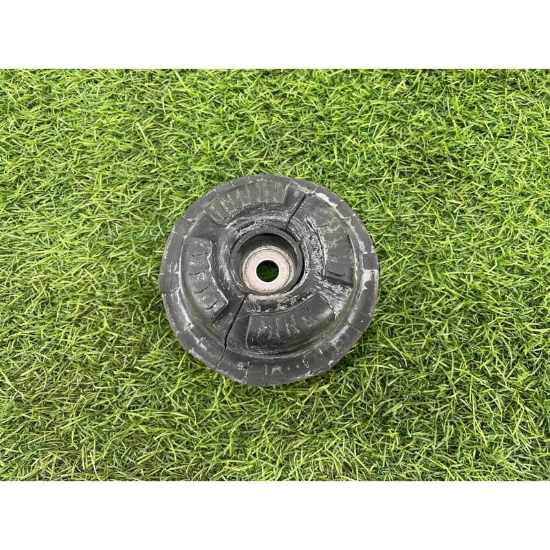 Опора пружины верхняя (подвеска) Audi Q5 8R 2012 3.2 CALB 8K0412377C