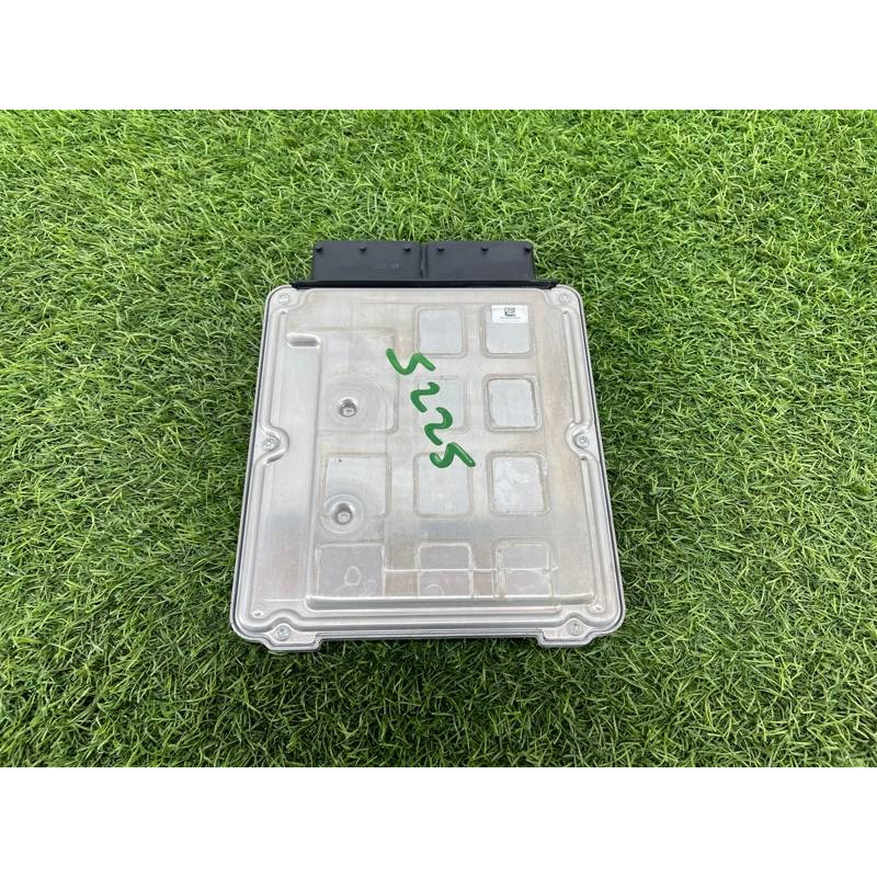 Блок управления двигателем (электрика / блок управления) AUDI A8 D4 2011 4,2 4H0907560A