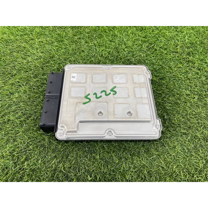 Блок управления двигателем (электрика / блок управления) AUDI A8 D4 2011 4,2 4H0907560A