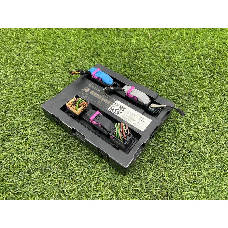 Блок комфорта (электрика / блок управления) AUDI A8 D4 2011 4,2 4H0907064AD