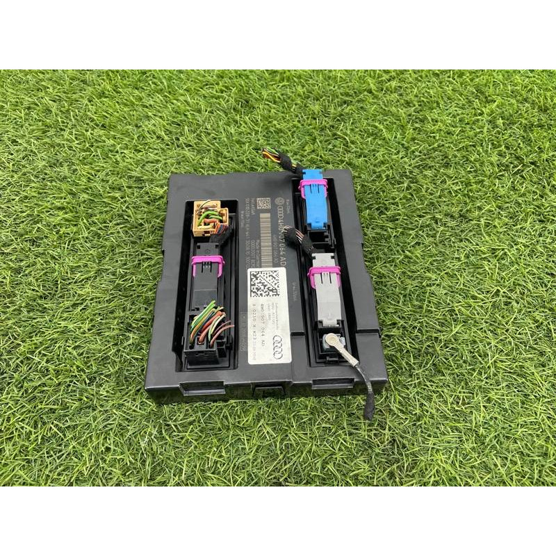 Блок комфорта (электрика / блок управления) AUDI A8 D4 2011 4,2 4H0907064AD