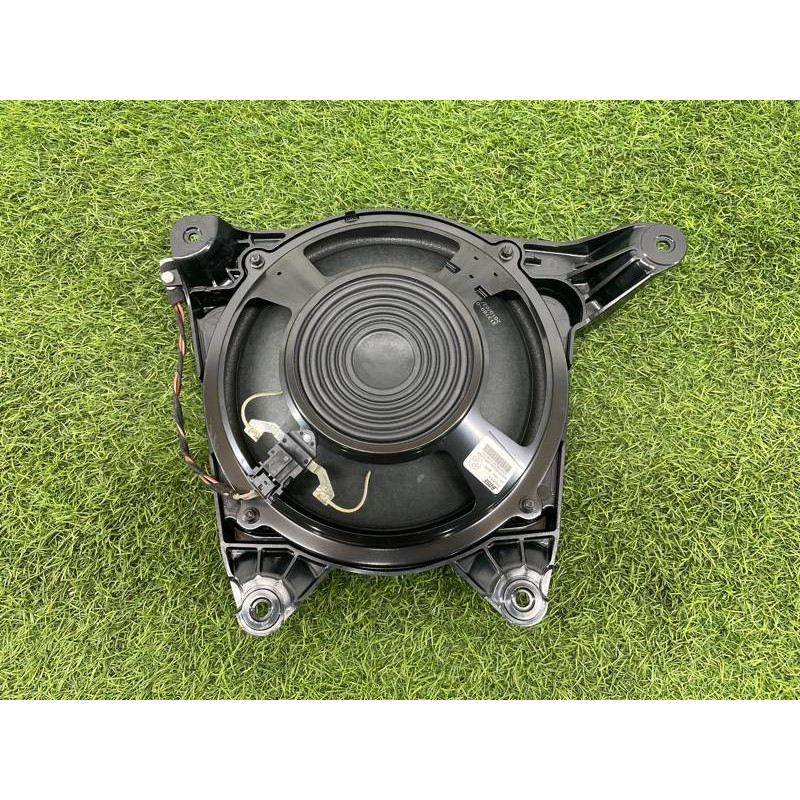 Сабвуфер (електрика) AUDI A8 D4 2011 4,2 4H0035481A