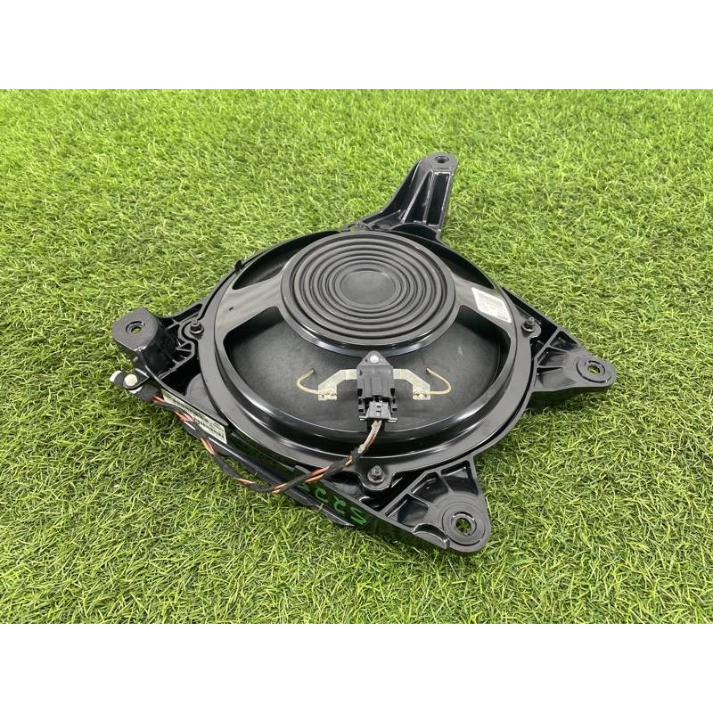 Сабвуфер (електрика) AUDI A8 D4 2011 4,2 4H0035481A