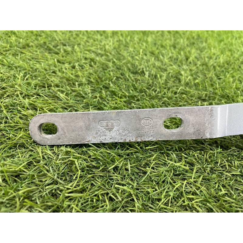 Петля багажника (кузов и элементы) Audi A5 F5 2019 2.0 TFSI 8W8827299A