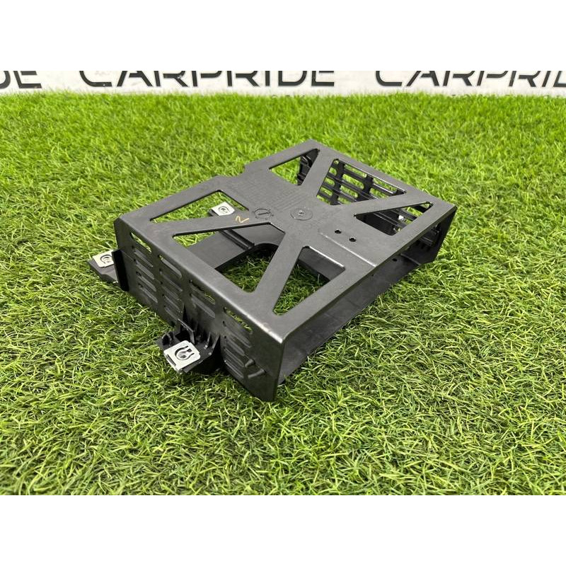 Кронштейн блока мультимедиа (салон) Audi A5 F5 2019 2.0 TFSI 8W1857290