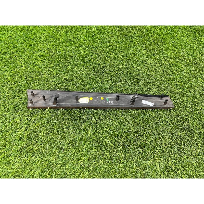 Декоративна накладка карти дверей (салон) AUDI A8 D4 2011 4,2 4H0867410A1WV