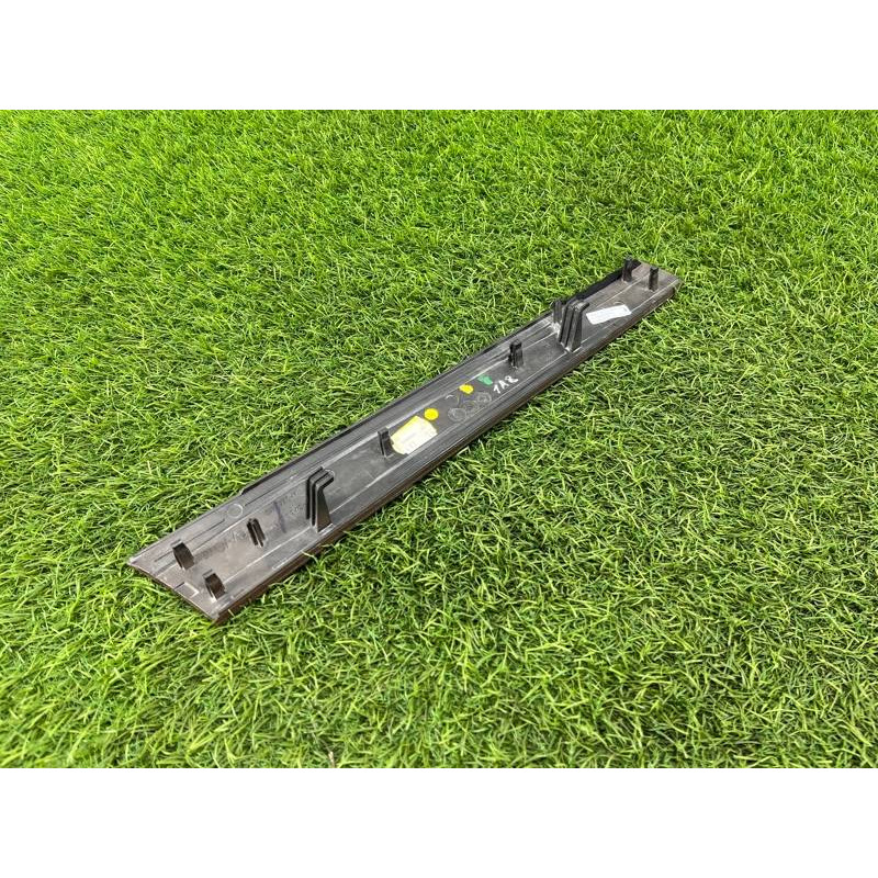 Декоративна накладка карти дверей (салон) AUDI A8 D4 2011 4,2 4H0867410A1WV