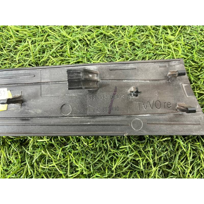 Декоративна накладка карти дверей (салон) AUDI A8 D4 2011 4,2 4H0867410A1WV