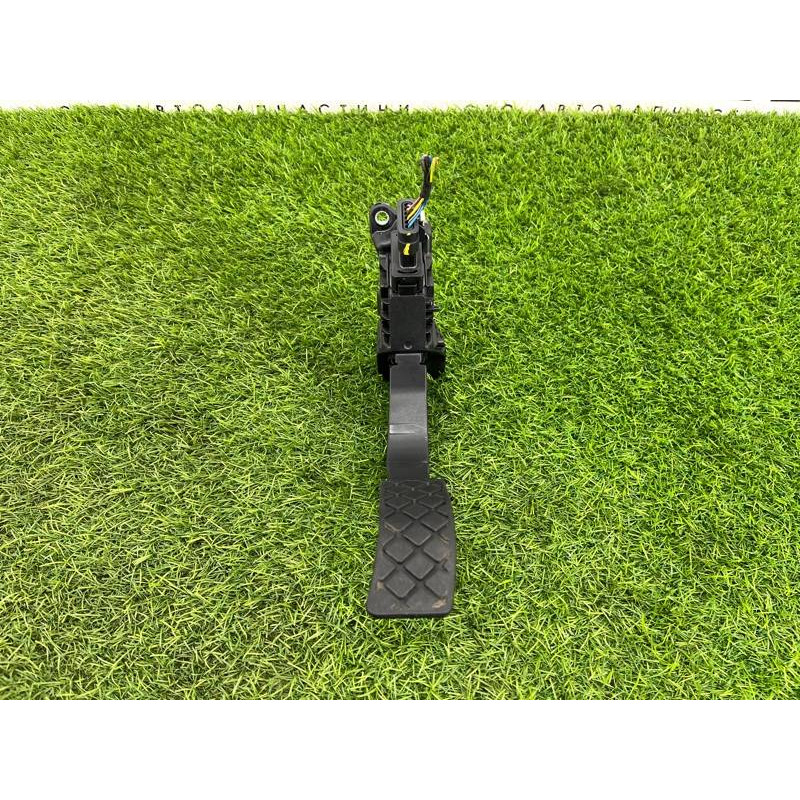 Педаль газа (электрика двигателя) AUDI A4 B9 2017 2.0L 8W1723523