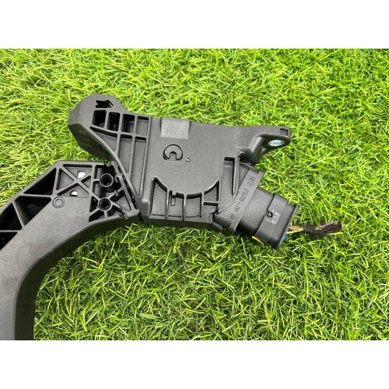 Педаль газа (электрика двигателя) AUDI A4 B9 2017 2.0L 8W1723523