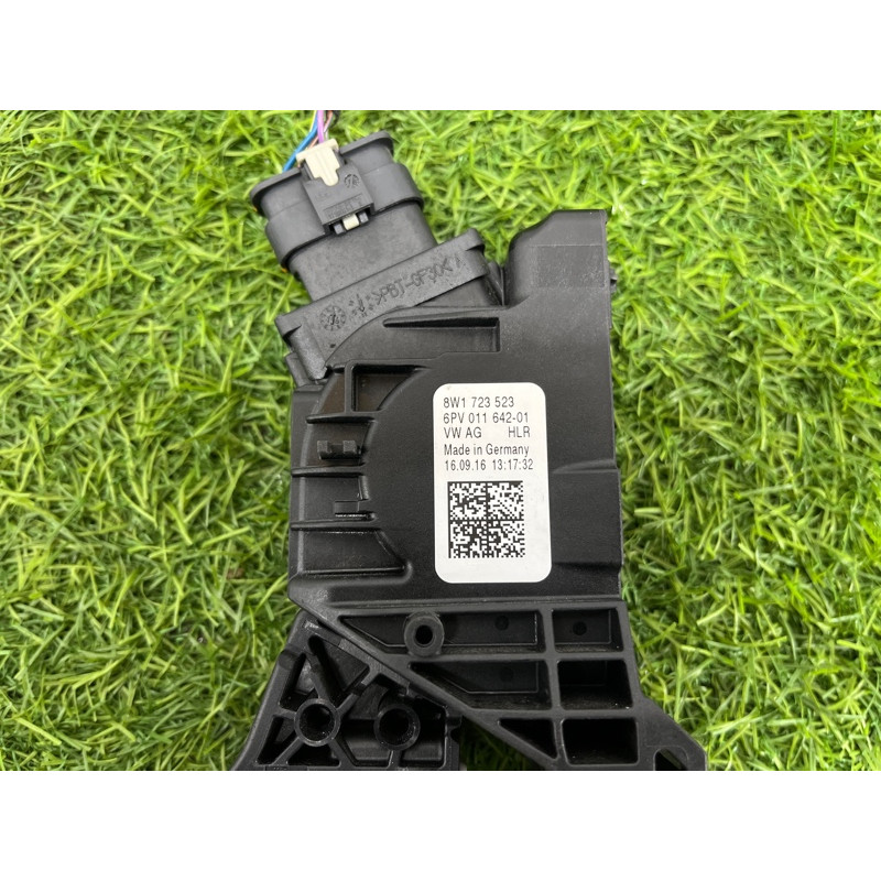 Педаль газа (электрика двигателя) AUDI A4 B9 2017 2.0L 8W1723523