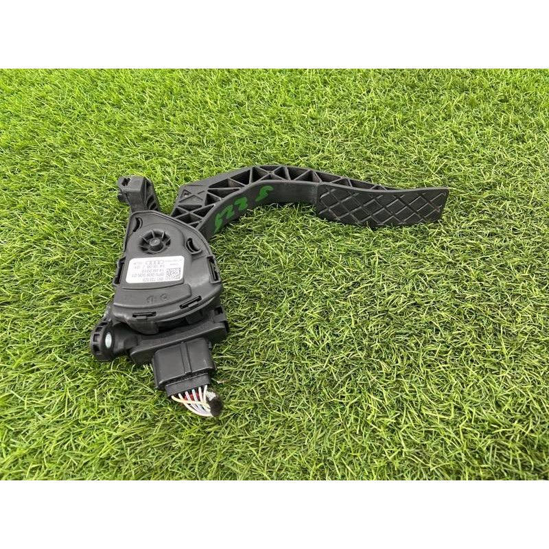 Педаль газа (электрика двигателя) AUDI A8 D4 2011 4,2 8K1723523A