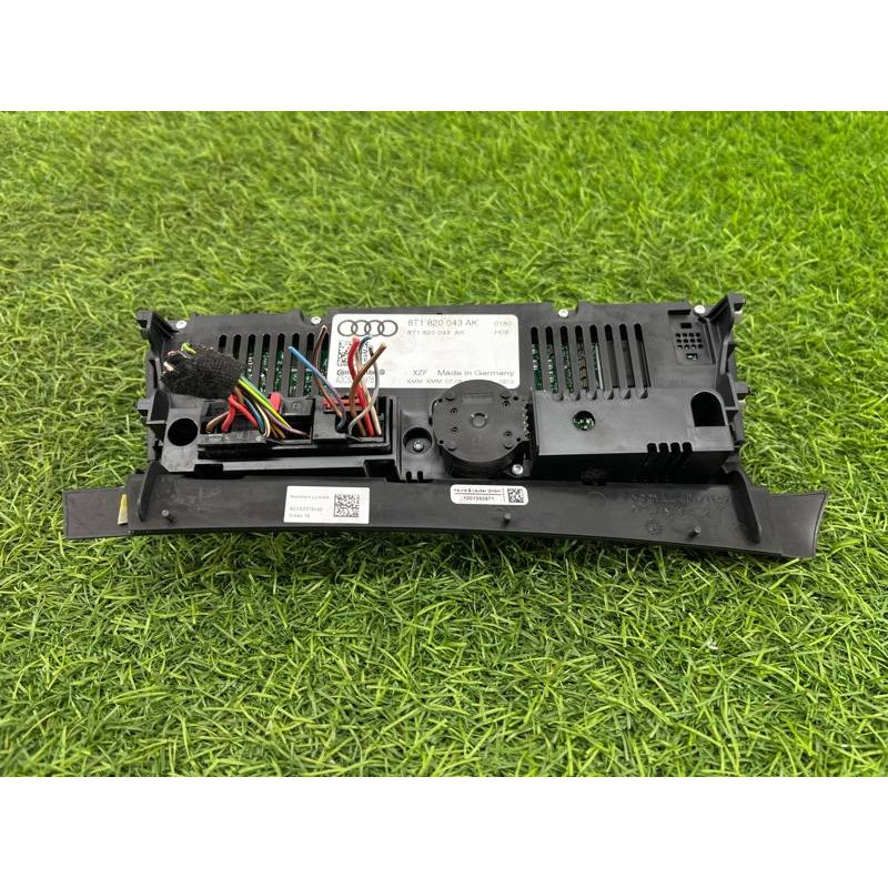Блок управления климат-контролем (электрика / блок управления) Audi Q5 8R 2012 3.2 CALB 8T1820043AKXZF