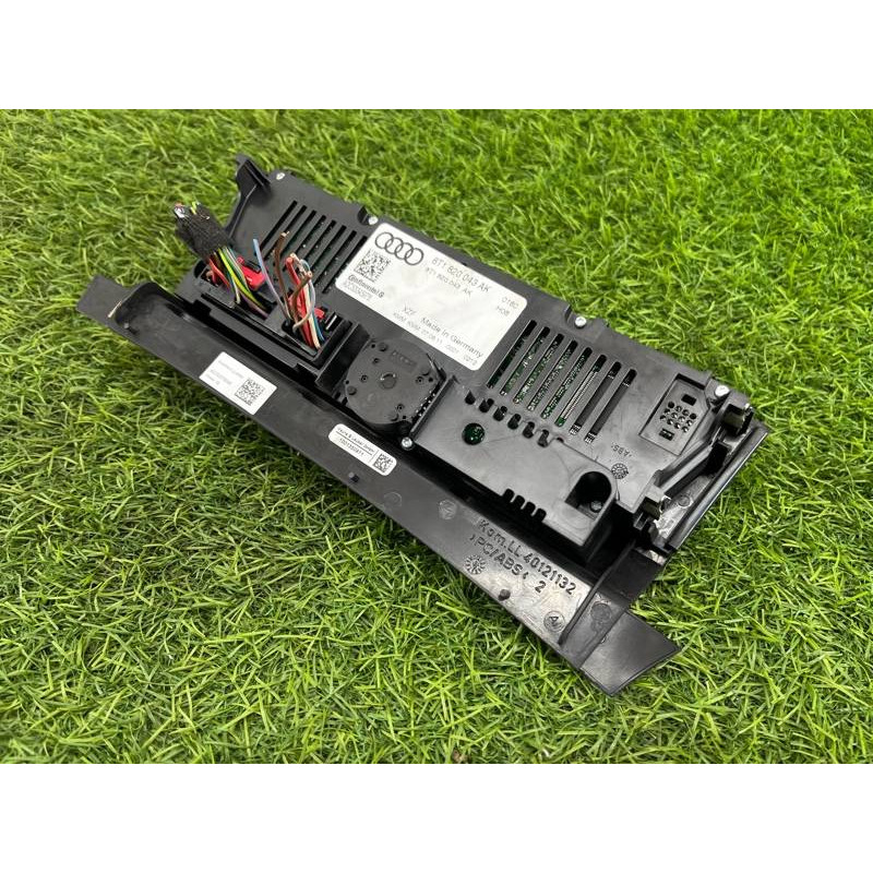 Блок управления климат-контролем (электрика / блок управления) Audi Q5 8R 2012 3.2 CALB 8T1820043AKXZF