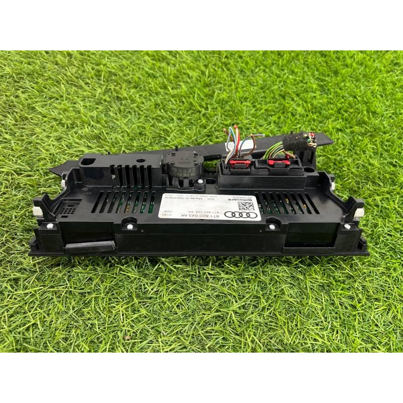 Блок управления климат-контролем (электрика / блок управления) Audi Q5 8R 2012 3.2 CALB 8T1820043AKXZF