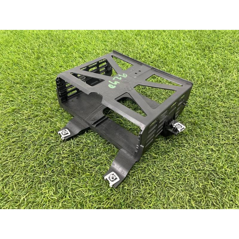 Кронштейн блока мультимедиа (салон) AUDI A4 B9 2017 2.0L 8W1857290