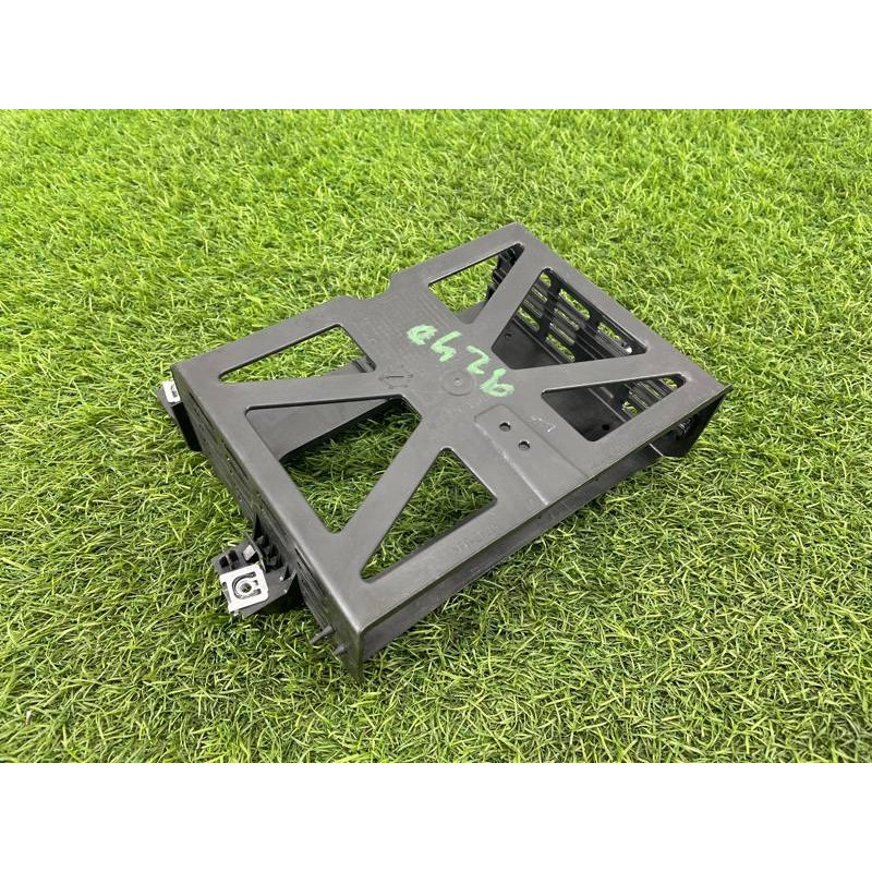 Кронштейн блока мультимедиа (салон) AUDI A4 B9 2017 2.0L 8W1857290