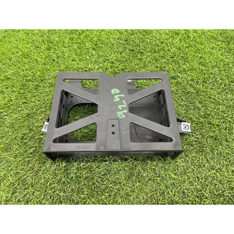 Кронштейн блока мультимедиа (салон) AUDI A4 B9 2017 2.0L 8W1857290